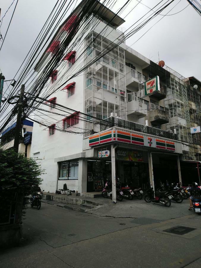 808 Bangkok Apartment Exterior photo